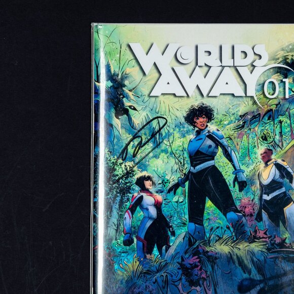 Worlds Away #1 Signed Comic Book Variant Cover Bagged & Boarded - Picture 2 of 3